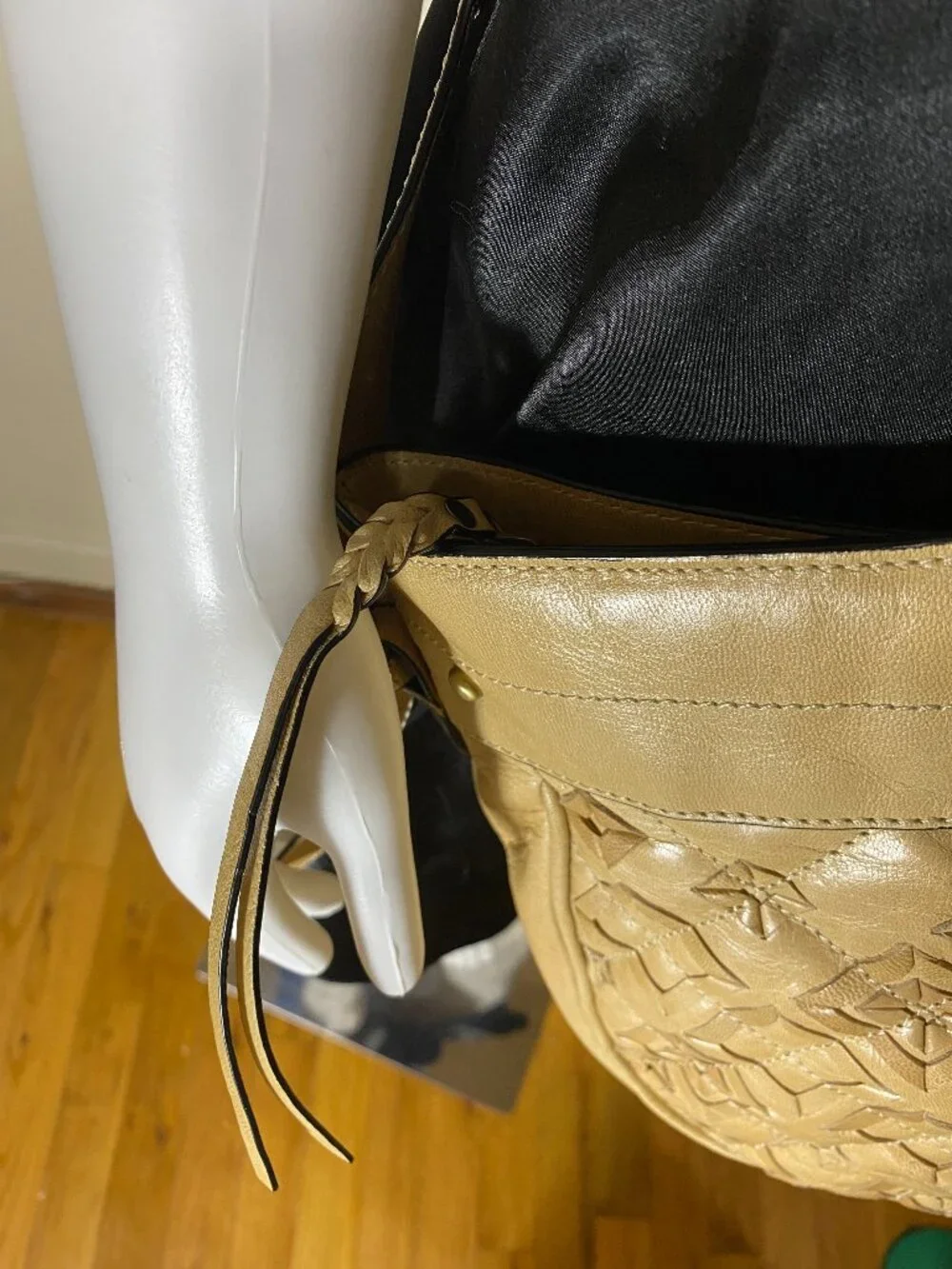 FIRENZE BELLA Quilt Diamond Woven Satchel Crossbody Hobo Bag Beige Leather $114